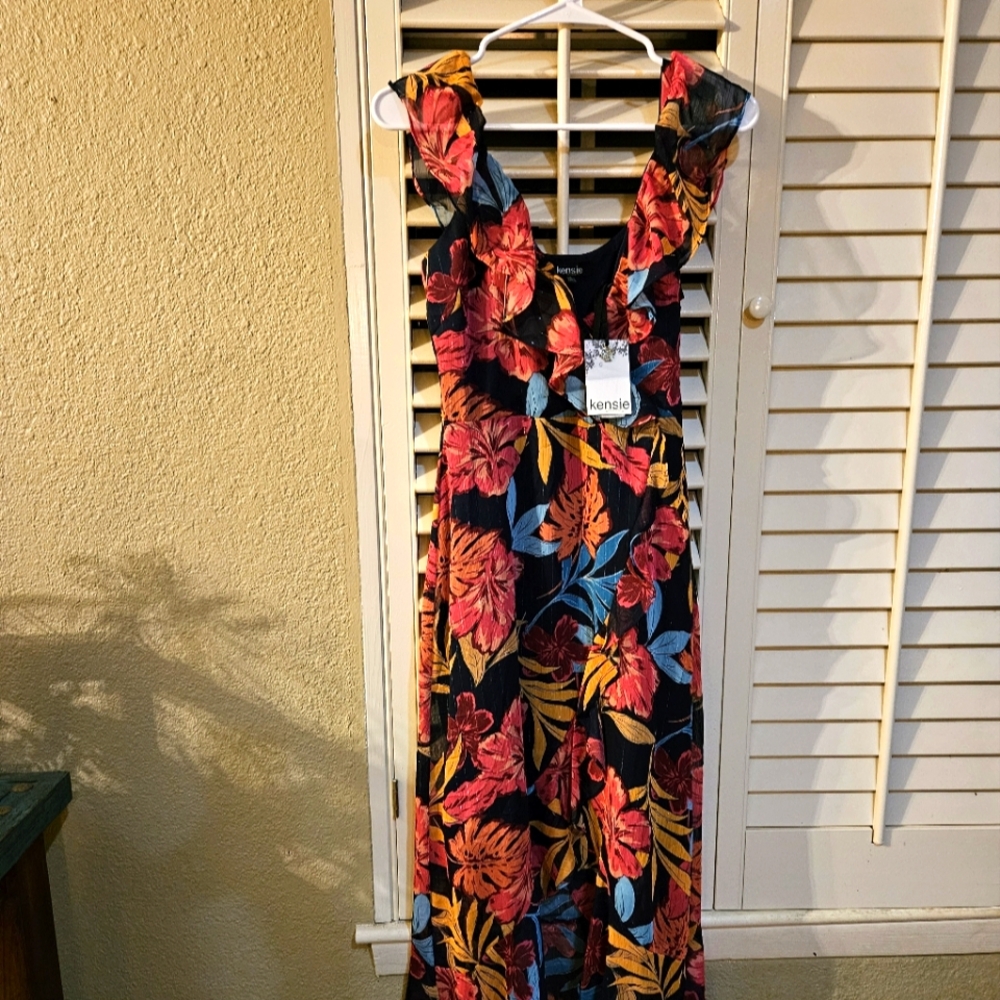 Kenzie Floral Maxi Dress with V-Neck